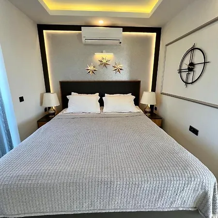 Only One Suites & Residences Apartment